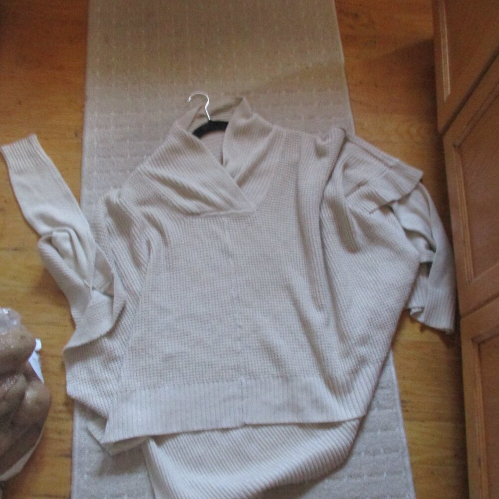 Quinn modern beige knit Pullover Poncho Sweater oversized M